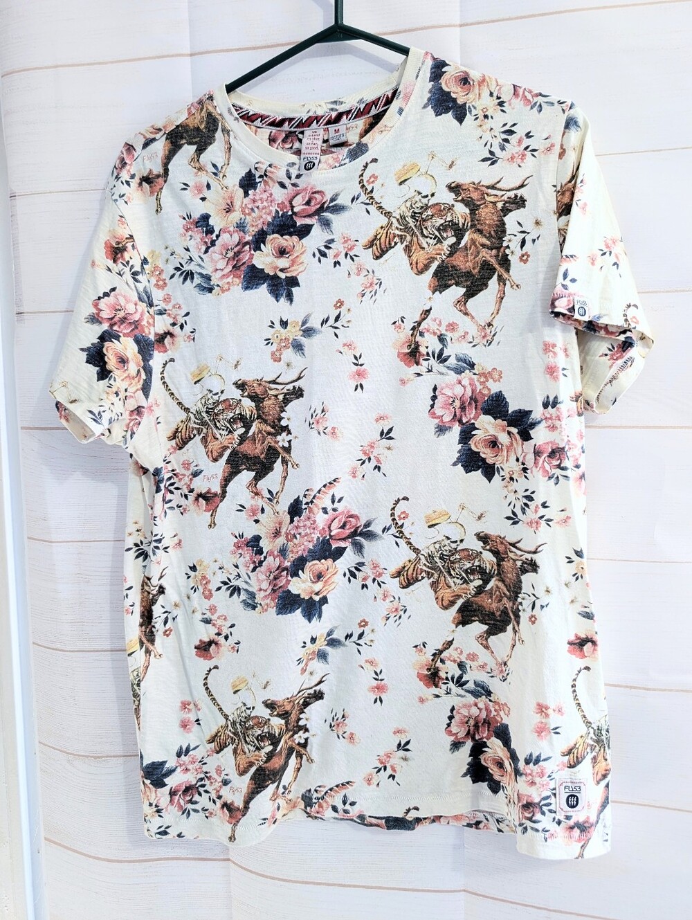 Rare Fly53 Men's Rodeo Graphic Crew Neck Shirt Cream with Pink Floral Size M